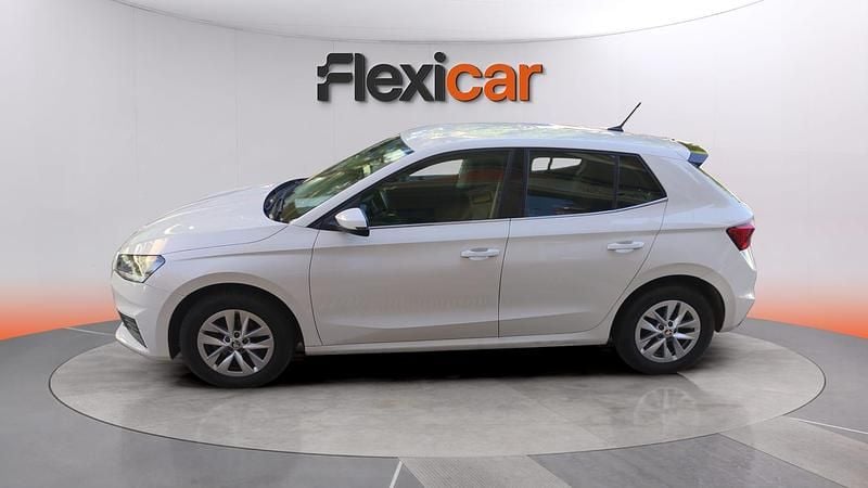 Usado Skoda Fabia Active 95 CV (69 kW) 2022 Blanco Utilitario
