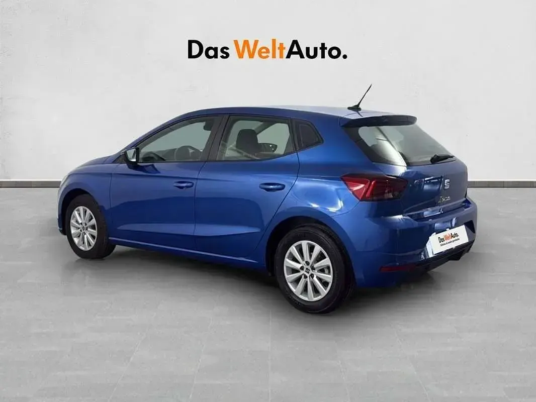 Usado Seat Ibiza Style 110 CV (80 kW) 2024 Azul Utilitario