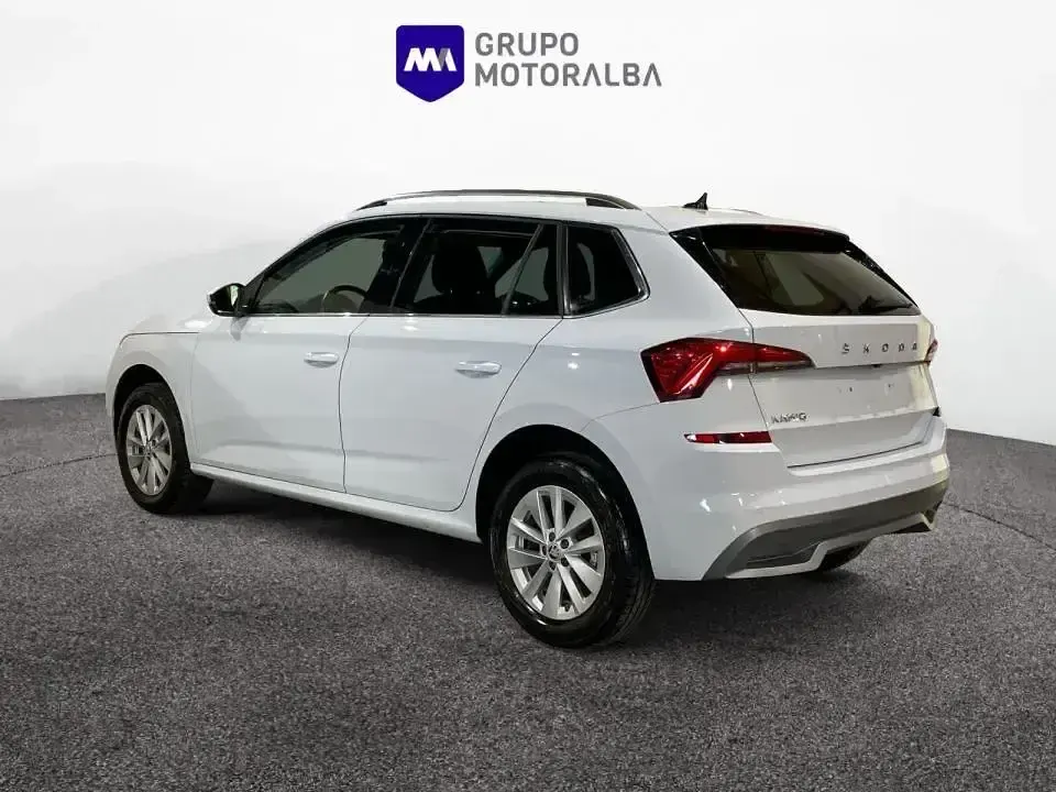 Usado Skoda Kamiq Ambition 115 CV (84 kW) 2023 Blanco SUV