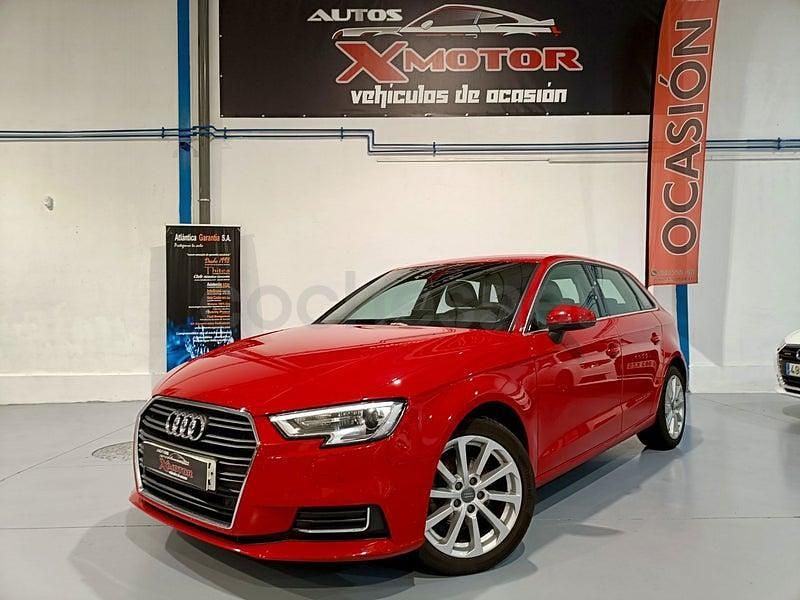 Usado Audi A3 Design 116 CV (85 kW) 2017 Rojo Berlina