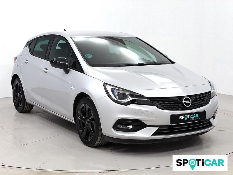 Gris Usado 2021 Opel Astra Ultimate Utilitario | 15.500 € (Un poco caro) - Imagen 1/4