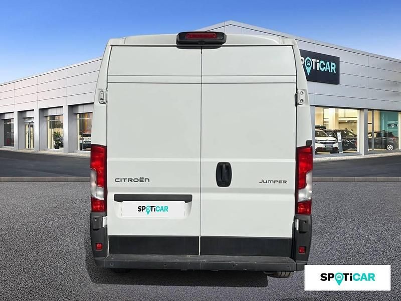 Usado Citroën Jumper 140 CV (102 kW) 2024 Blanco Monovolumen