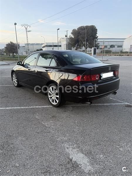 Usado Honda Accord Executive 190 CV (139 kW) 2006 Marrón Berlina