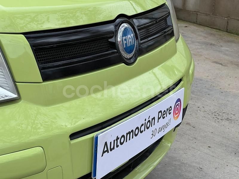Usado Fiat Panda Dynamic 60 CV (44 kW) 2005 Verde Berlina