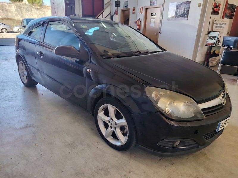 Usado Opel Astra GTC Energy 120 CV (88 kW) 2008 Negro Berlina