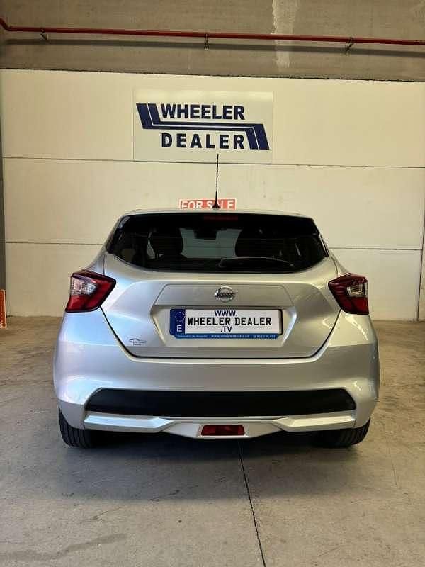 Usado Nissan Micra Acenta 92 CV (67 kW) 2022 Gris Utilitario