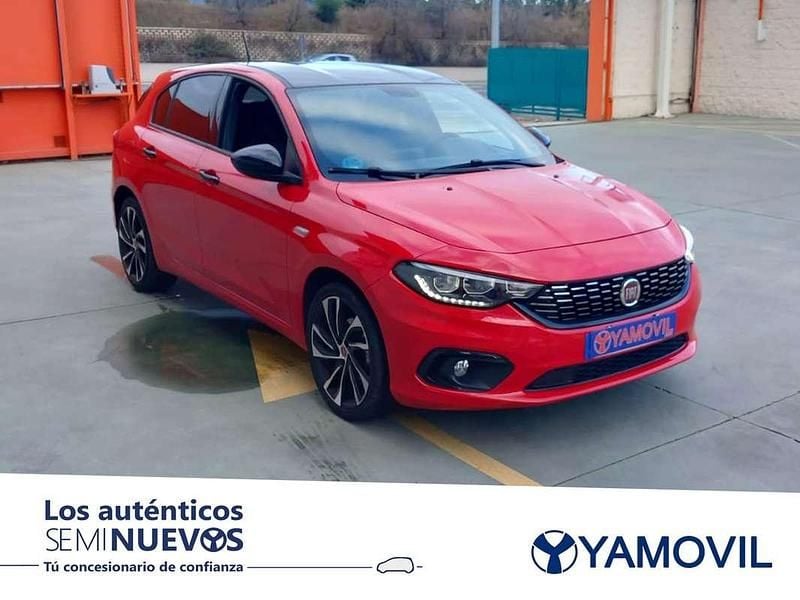 Usado Fiat Tipo S 120 CV (88 kW) 2019 Rojo Utilitario