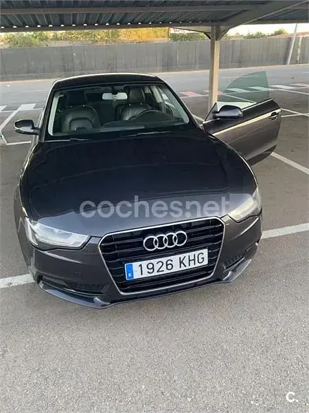 Usado Audi A5 177 CV (130 kW) 2012 Gris / plata Coupe