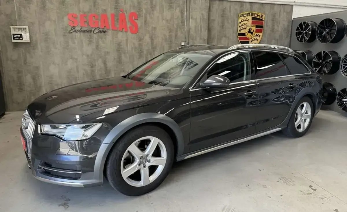 Usado Audi A6 Allroad Exclusive 218 CV (160 kW) 2015 Marrón Familiar