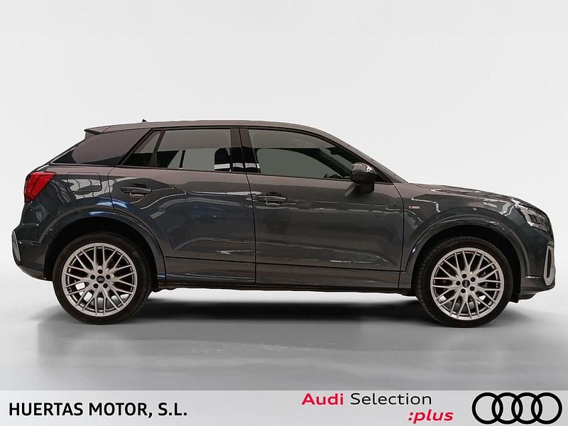 Usado Audi Q2 150 CV (110 kW) 2024 Gris / plata SUV