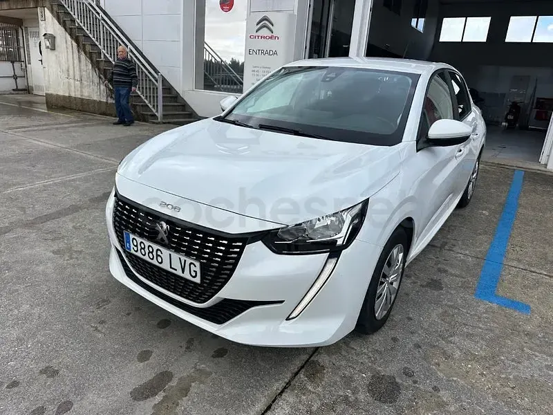 Usado Peugeot 208 Active 100 CV (73 kW) 2022 Blanco Utilitario