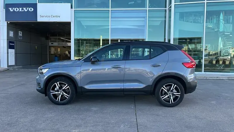 Usado Volvo XC40 R-Design 150 CV (110 kW) 2020 Gris / plata SUV