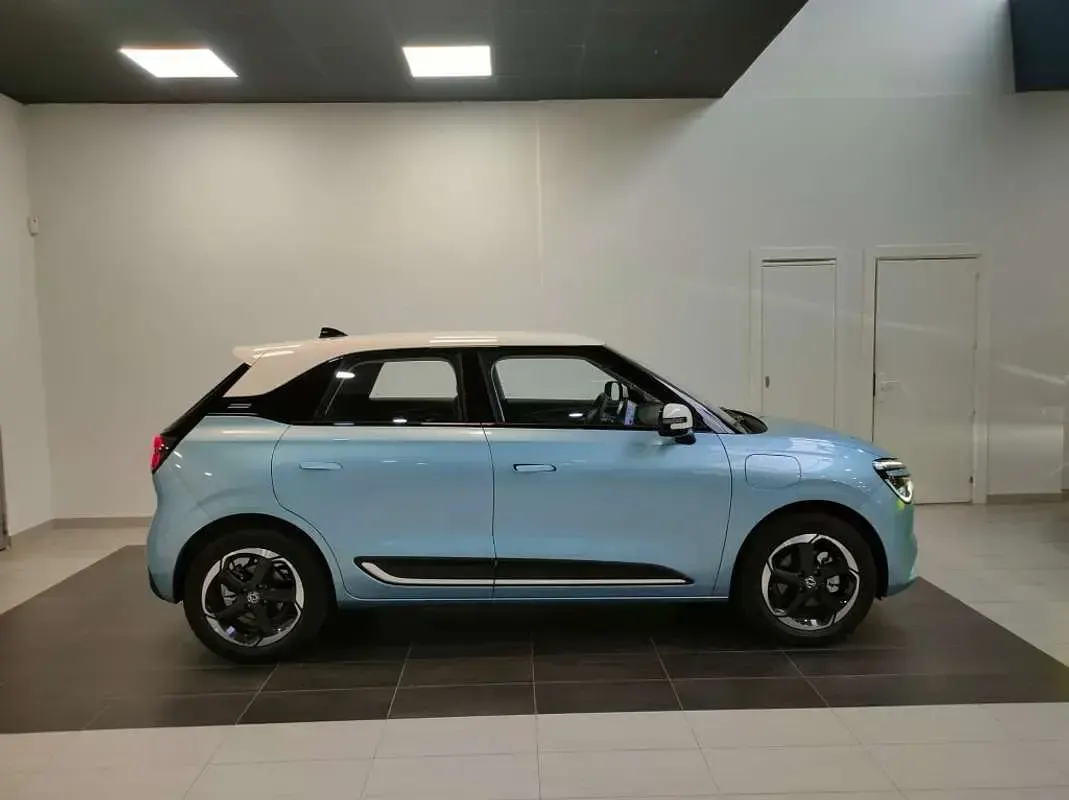 Nuevo DongFeng Box 69 kW (95 CV) 2026 Azul Utilitario