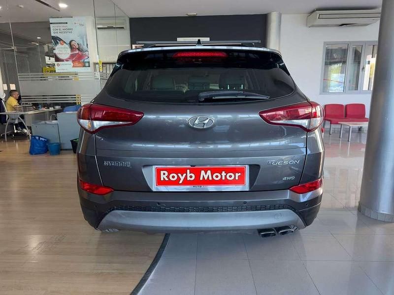 Usado Hyundai Tucson 177 CV (130 kW) 2018 Gris SUV