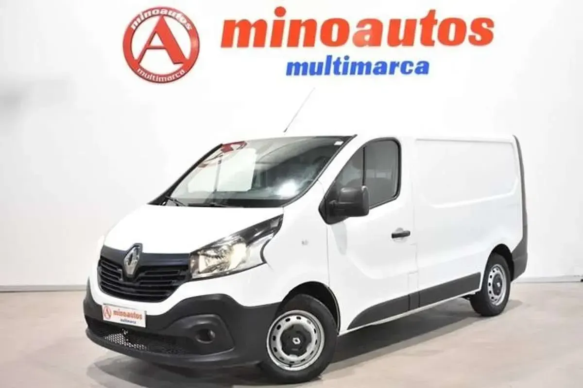 Usado Renault Trafic 95 CV (69 kW) 2018 Blanco Monovolumen