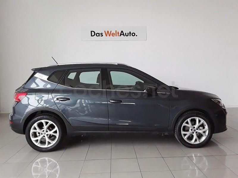 Usado Seat Arona FR 115 CV (84 kW) 2024 Gris SUV
