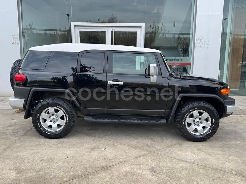 Negro Usado 2008 Toyota Land Cruiser SUV | 42.999 € - Imagen 1/4