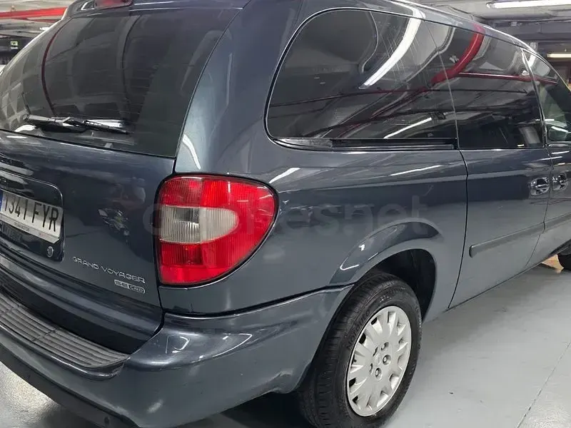 Usado Chrysler Grand Voyager Limited 150 CV (110 kW) 2007 Gris / plata Monovolumen