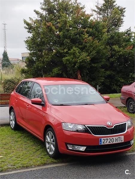 Usado Skoda Rapid Ambition 105 HP (77 kW) 2013 Vermelho Sedan