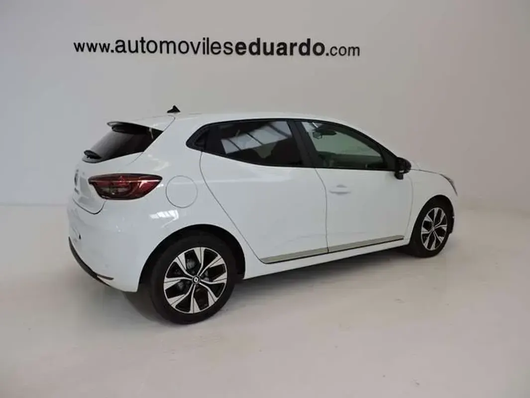 Usado Renault Clio Business 101 CV (74 kW) 2022 Blanco Utilitario