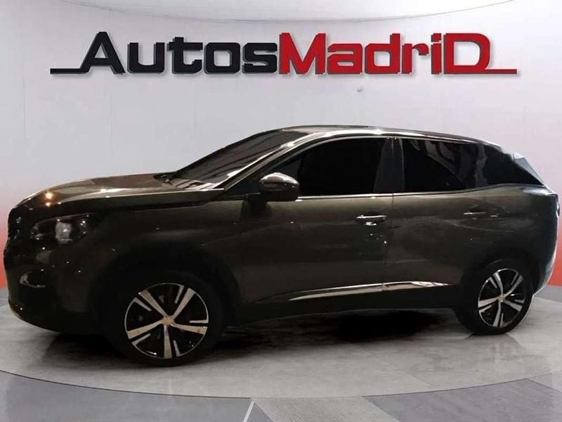 Usado Peugeot 3008 Allure 131 CV (96 kW) 2020 Gris SUV