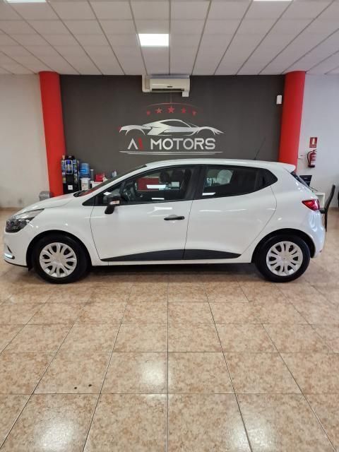 Usado Renault Clio IV Life 75 CV (55 kW) 2017 Blanco Berlina
