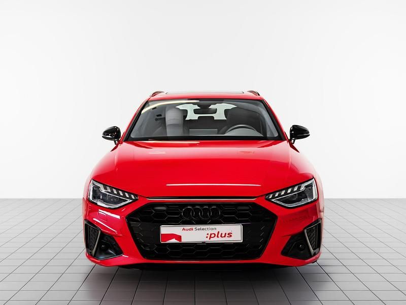 Usado Audi A4 S-Line 163 CV (119 kW) 2024 Rojo Familiar