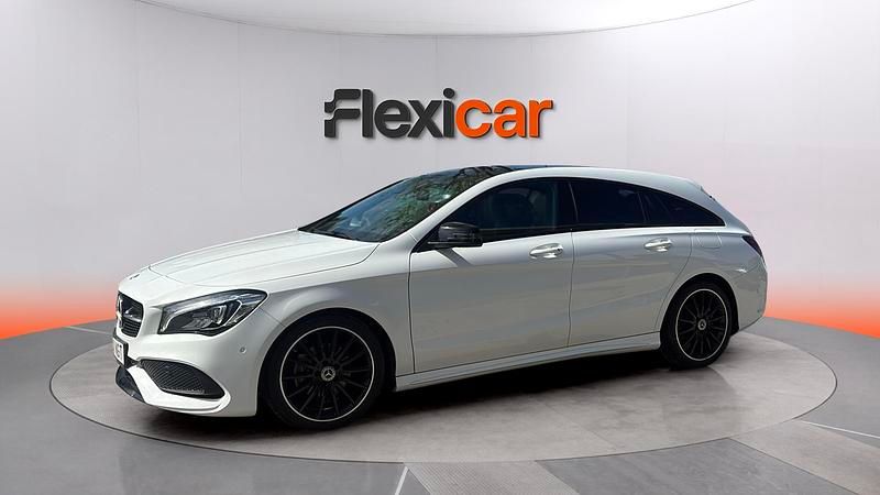 Usado Mercedes CLA200 Shooting Brake 156 CV (114 kW) 2018 Blanco Familiar