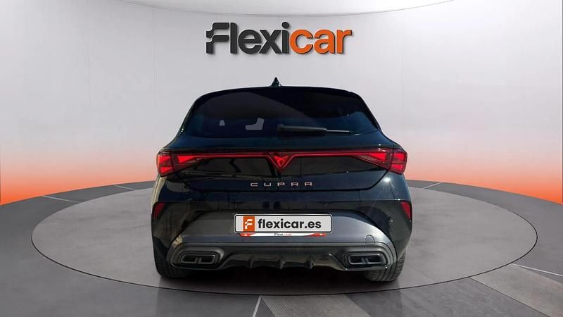 Usado Cupra Leon 150 CV (110 kW) 2025 Negro Berlina