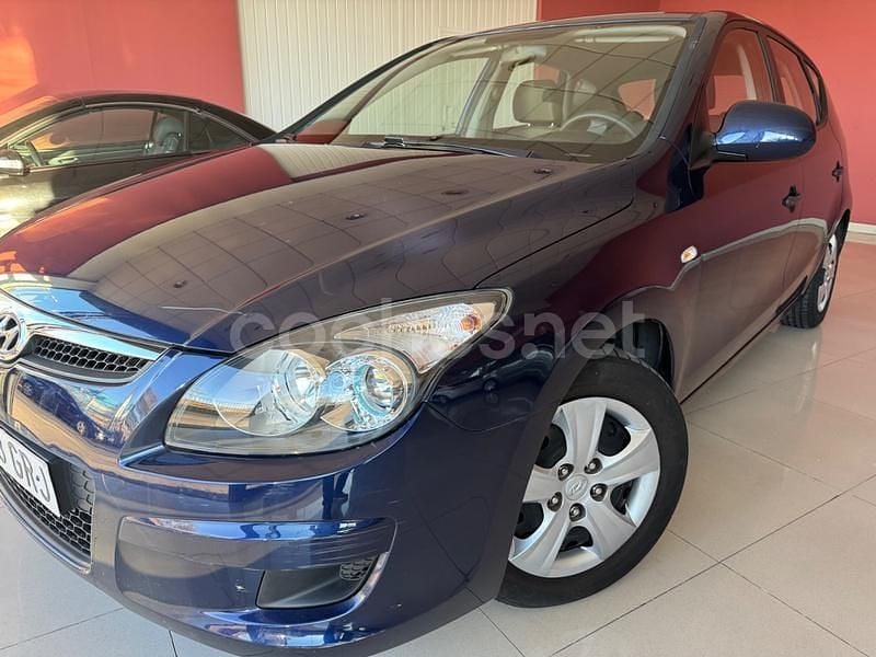 Azul Usado 2009 Hyundai i30 Classic Berlina | 5900 € (Precio justo) - Imagen 1/4