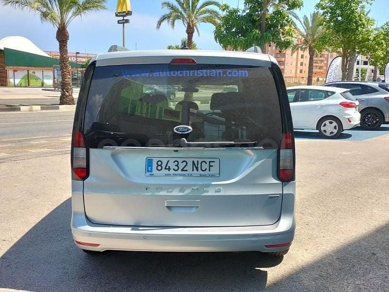 Usado Ford Tourneo Titanium 150 CV (110 kW) 2025 Gris / plata Monovolumen