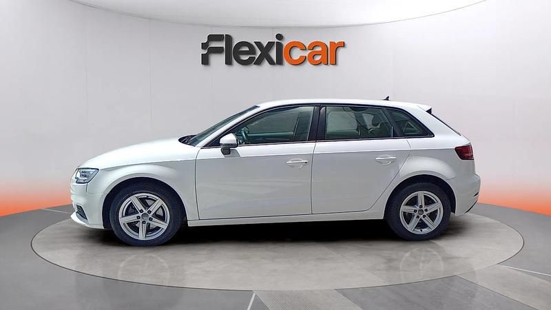 Usado Audi A3 Premium 117 CV (86 kW) 2019 Blanco Berlina