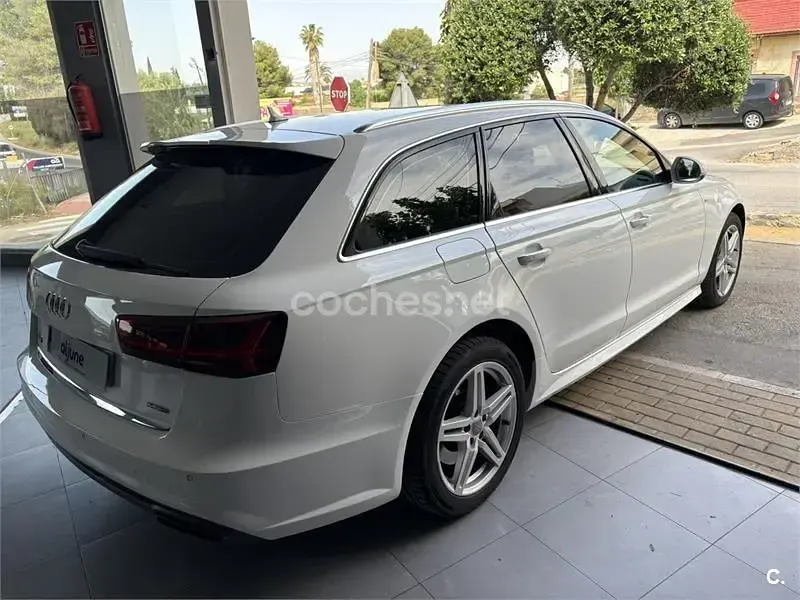 Usado Audi A6 S-Line 218 CV (160 kW) 2017 Blanco Familiar