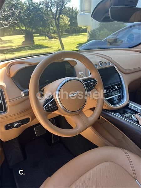 Usado Aston Martin DBX 550 CV (404 kW) 2021 Verde SUV