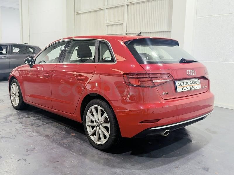 Usado Audi A3 S-Line 116 CV (85 kW) 2018 Rojo Berlina