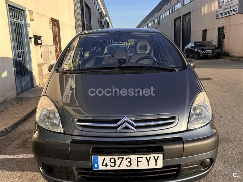 Usado Citroën Xsara Picasso 92 CV (67 kW) 2008 Negro Monovolumen