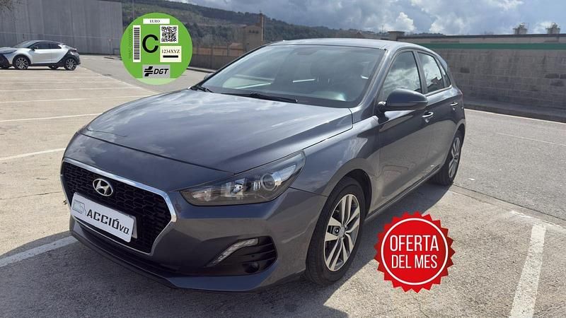 Usado Hyundai i30 116 CV (85 kW) 2019 Gris Berlina