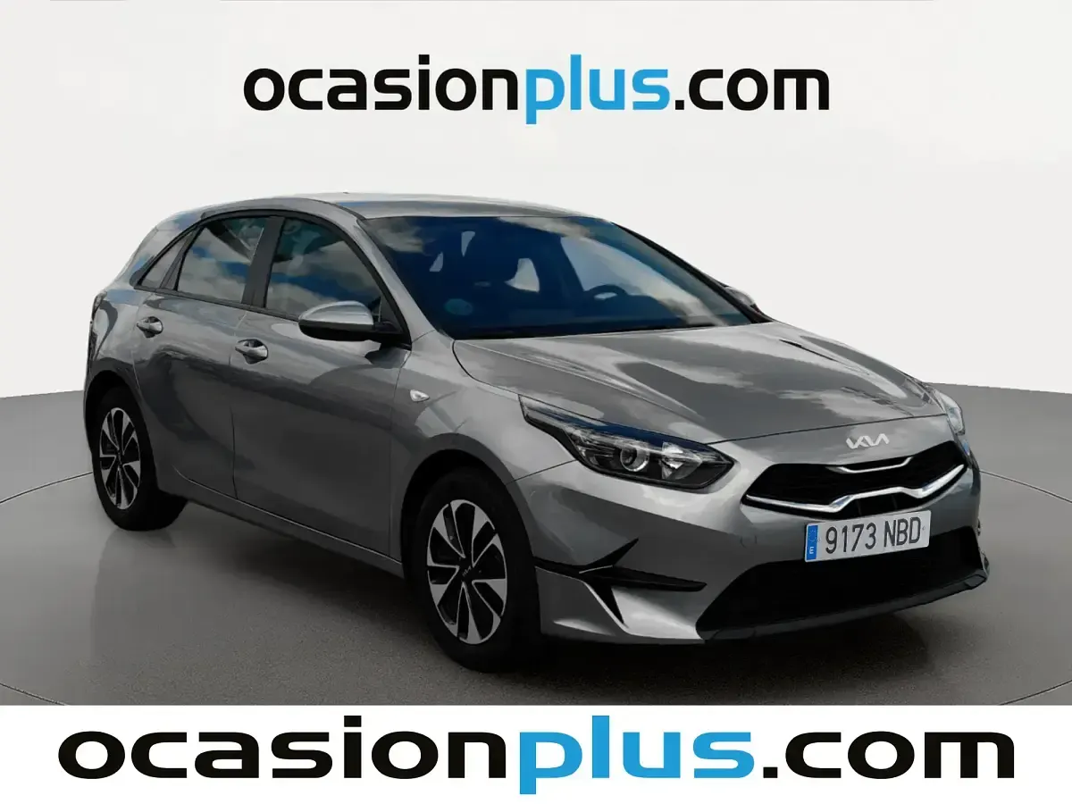 Usado Kia Ceed 100 CV (73 kW) 2025 Gris Utilitario