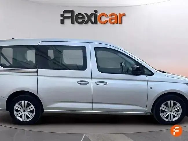Usado VW Caddy Maxi 122 CV (89 kW) 2024 Azul Monovolumen