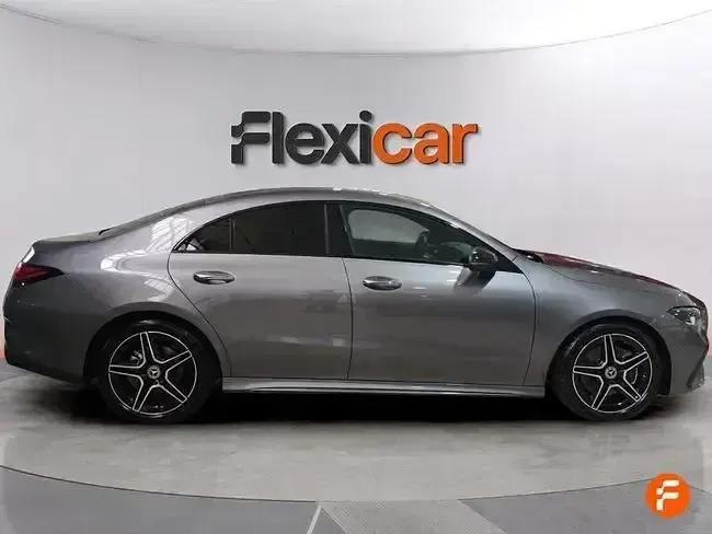 Usado Mercedes CLA200 163 HP (119 kW) 2024 Cinzento Sedan