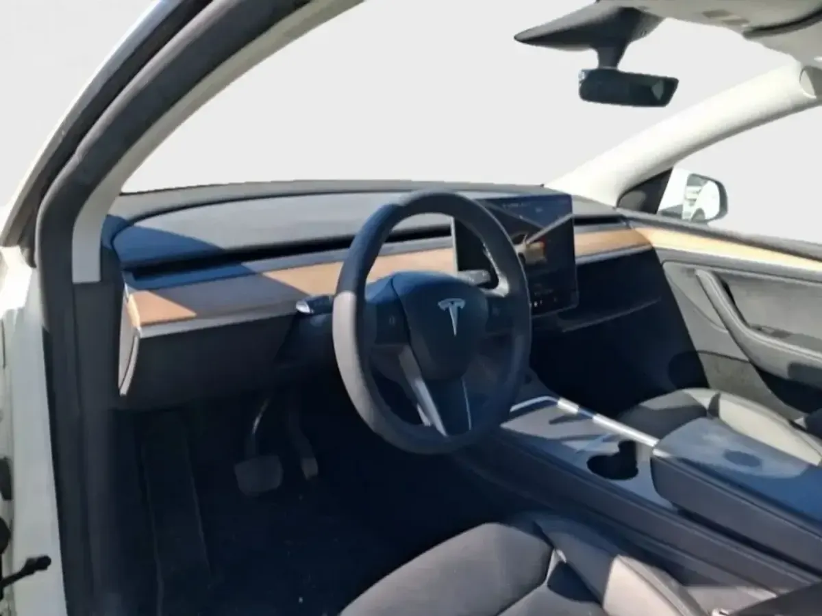 Usado Tesla Model Y 378 kW (514 CV) 2023 Blanco SUV