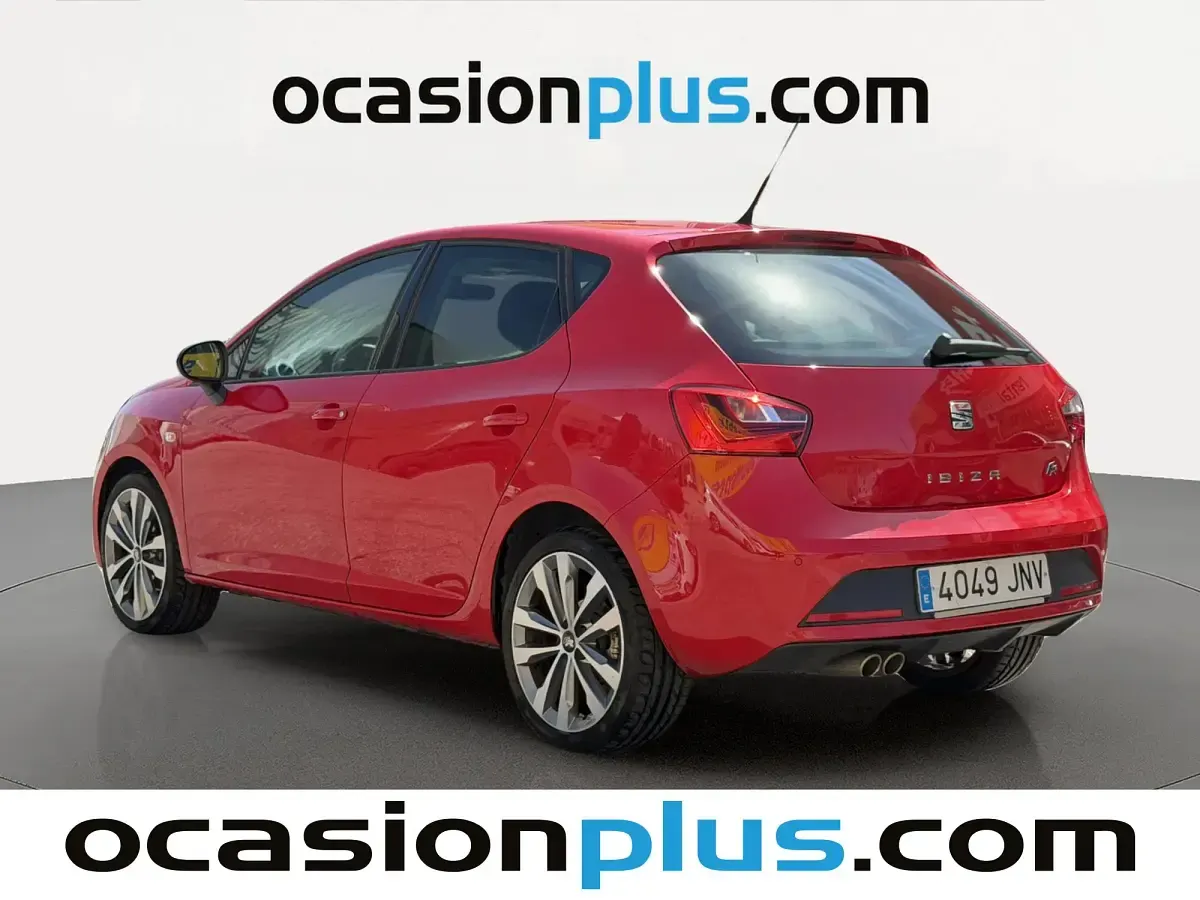 Usado Seat Ibiza Crono 90 CV (66 kW) 2016 Rojo Utilitario