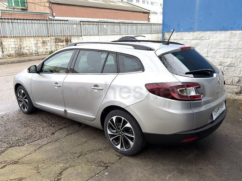 Usado Renault Mégane GrandTour Bose Edition 130 CV (95 kW) 2014 Gris / plata Familiar