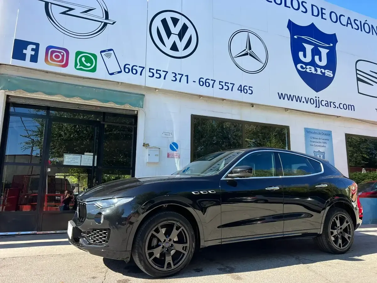 Usado Maserati Levante 275 CV (202 kW) 2018 Negro SUV