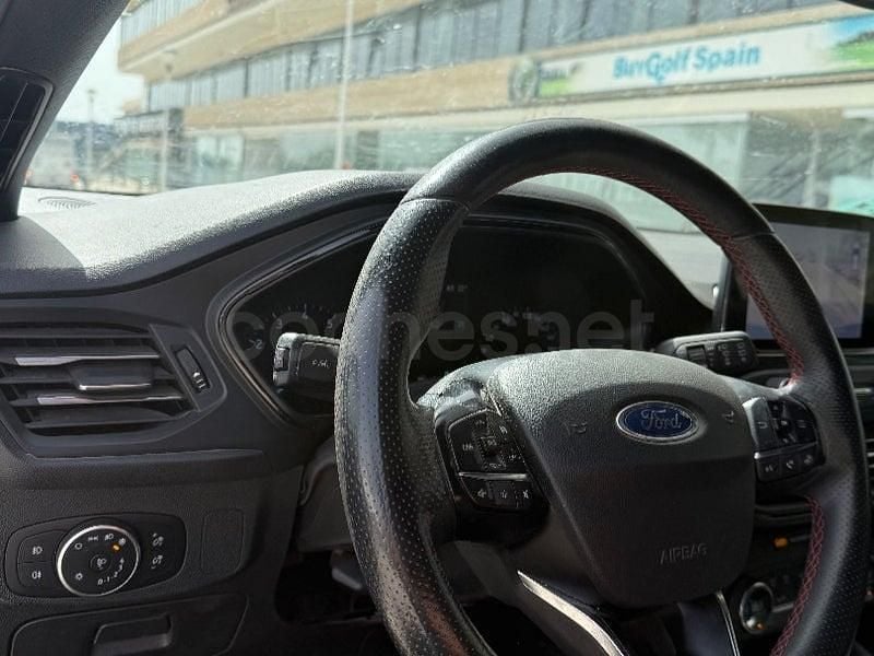 Używany Ford Focus ST-Line X 125 KM (91 kW) 2020 Niebieski Sedan/Limuzyna