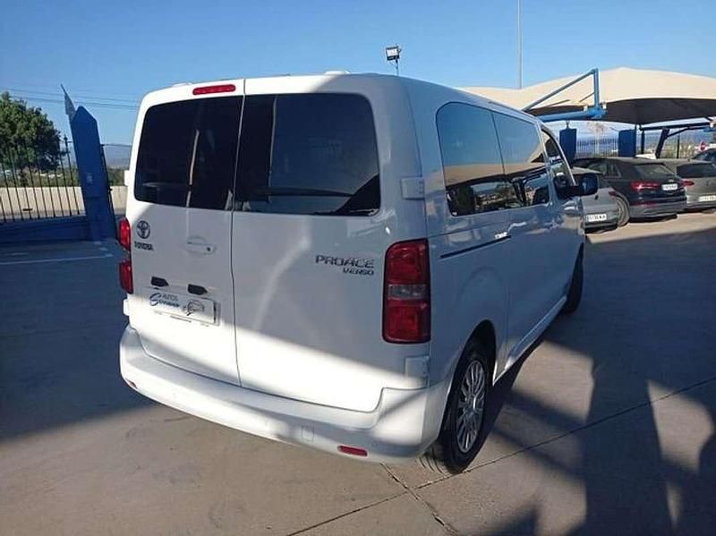 Usado Toyota Proace Advance 116 CV (85 kW) 2022 Blanco Monovolumen