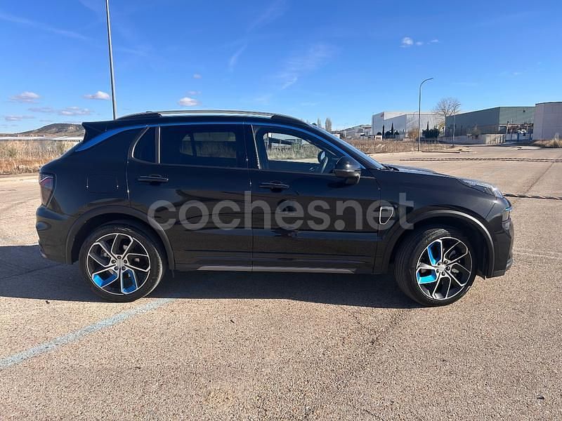 Usado Lynk & Co 01 261 CV (191 kW) 2023 Negro SUV