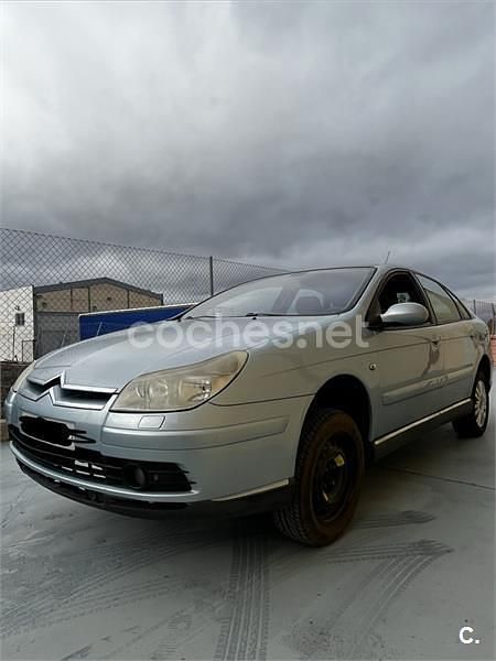 Usado Citroën C5 110 CV (80 kW) 2005 Azul Berlina