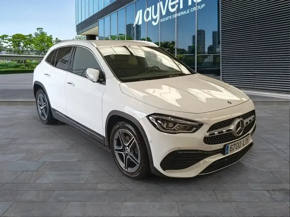 Usado Mercedes GLA200 150 CV (110 kW) 2022 Blanco SUV