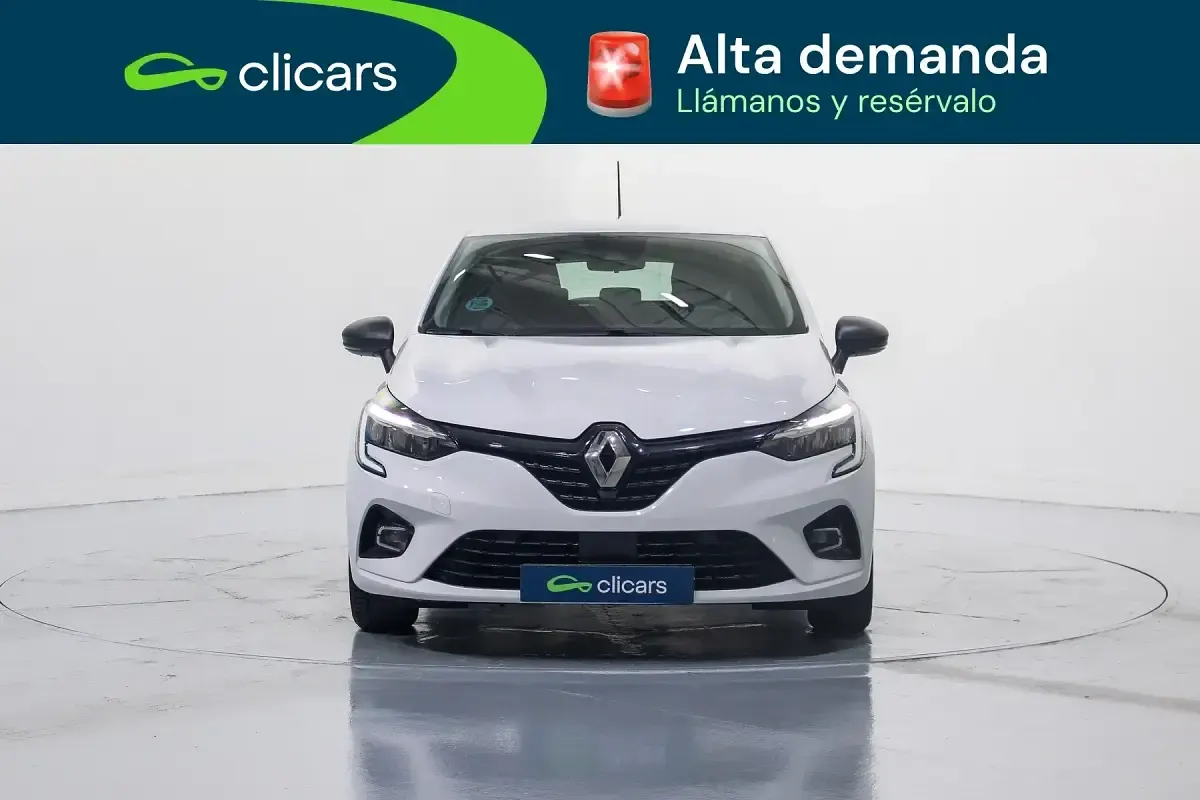 Używany Renault Clio V Business 85 KM (62 kW) 2021 Biały Sedan/Limuzyna